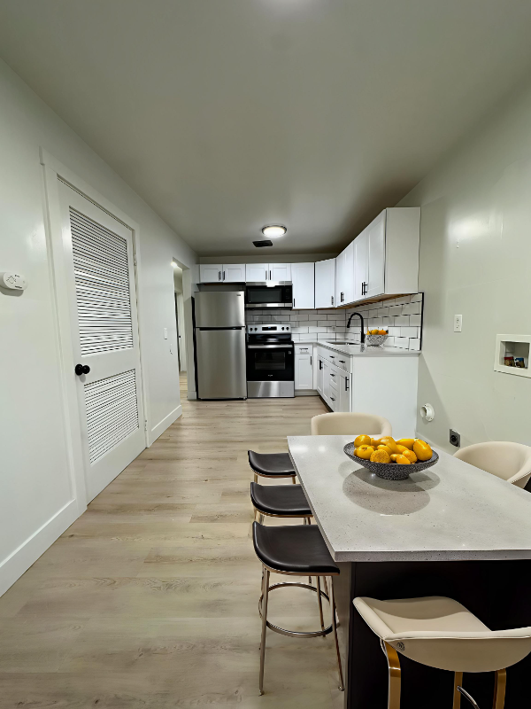 1340 S St #9 - Photo 4 of 20