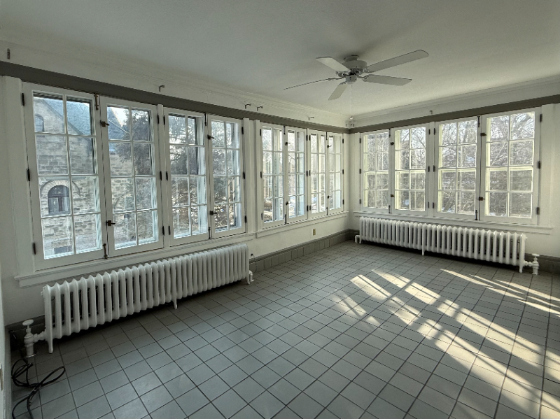 2062 Robinwood Ave #3 - Photo 4 of 9