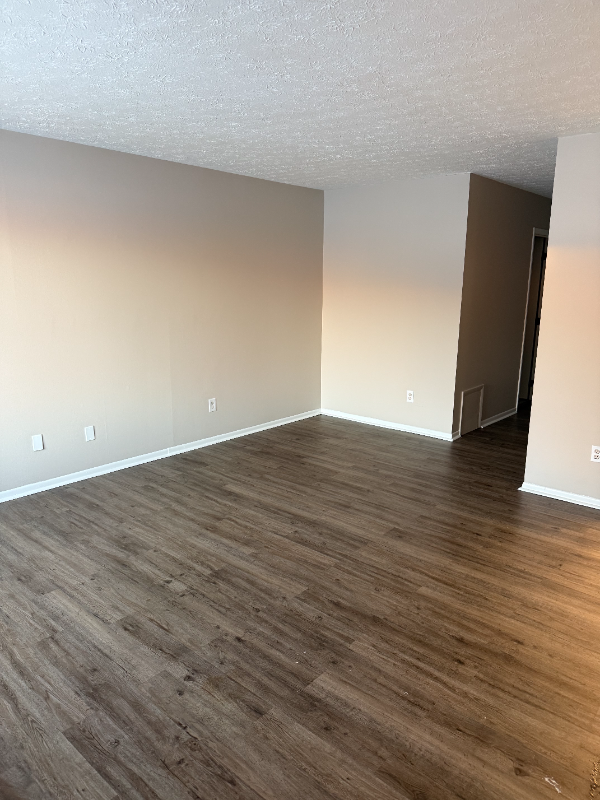 1131 Redbluff Dr #C - Photo 3 of 11