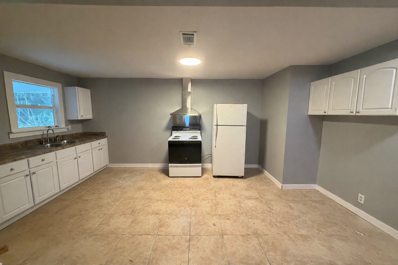 514 Iowa Ave - Photo 5 of 16