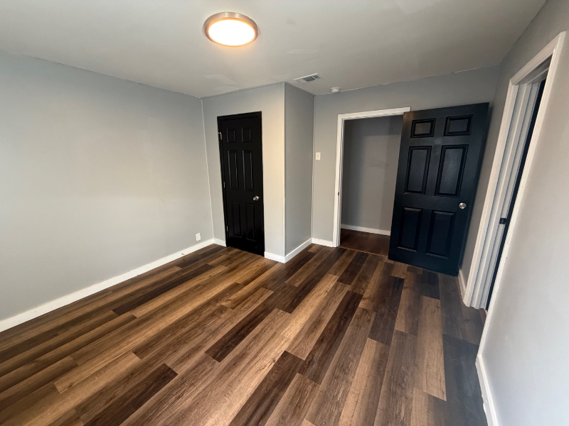 514 Iowa Ave - Photo 7 of 16