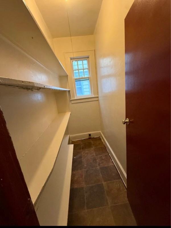 939 Sheridan Ave #R1 - Photo 3 of 6