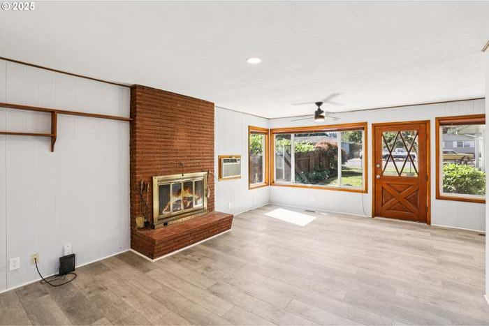 10925 Ne Skidmore St - Photo 3 of 12