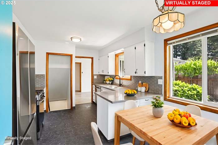 10925 Ne Skidmore St - Photo 5 of 12