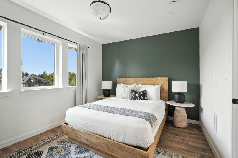 925 Ne 23rd Ave #E - Photo 6 of 13