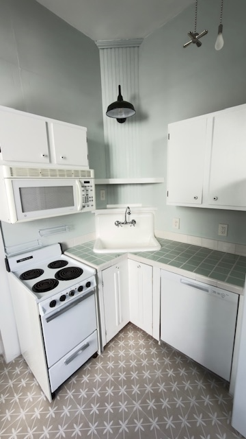 900 Sabine St - Photo 7 of 14