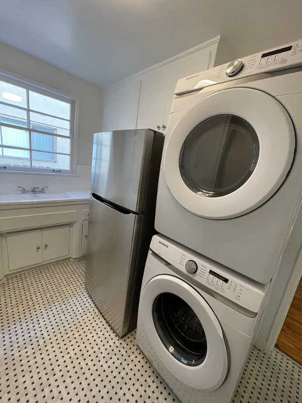 1124 Glenville Dr #2 - Photo 7 of 13