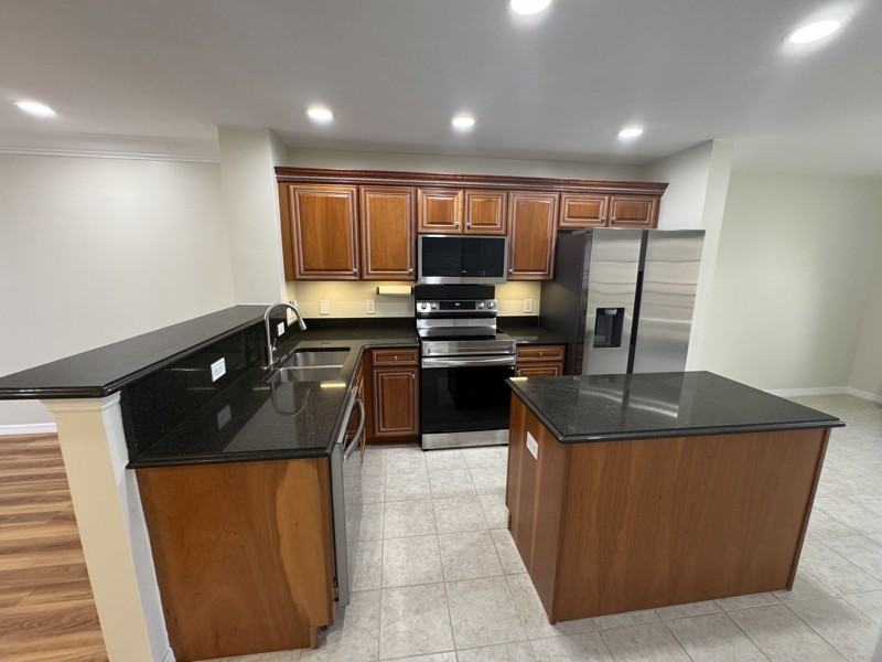 8741 Spruce Hills Ct - Photo 3 of 19