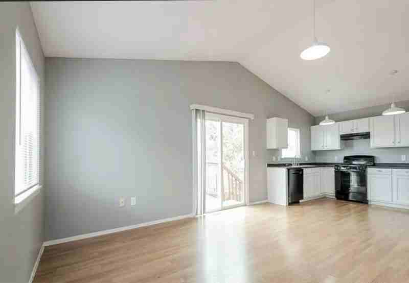 14525 E 47th Dr - Photo 4 of 10