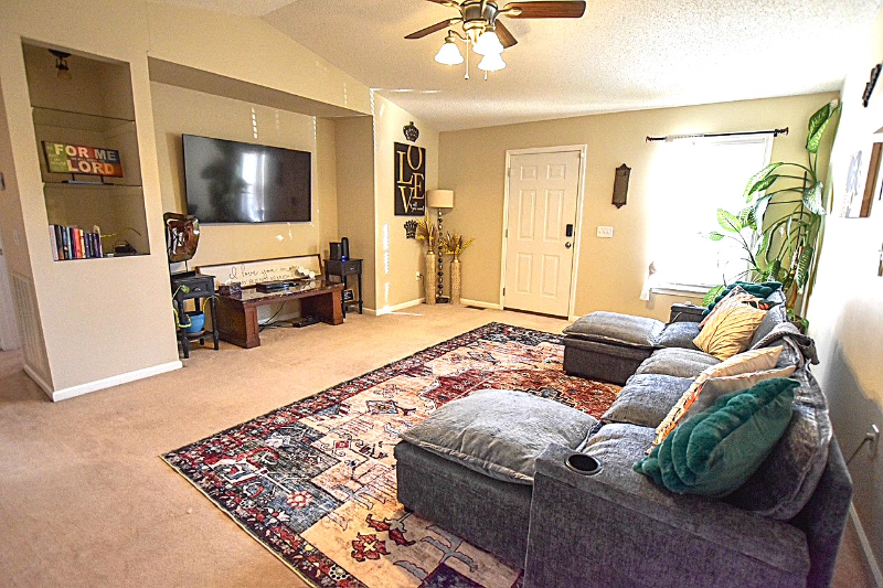 407 Cook St - Photo 4 of 6