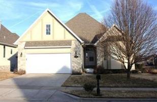 featured image of 1008 S Carriage Ave