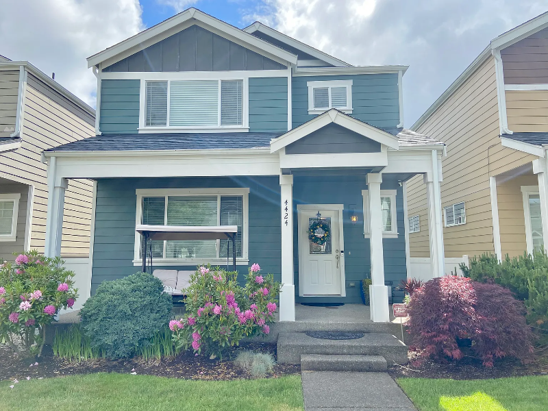 4424 Edgewater Blvd Ne