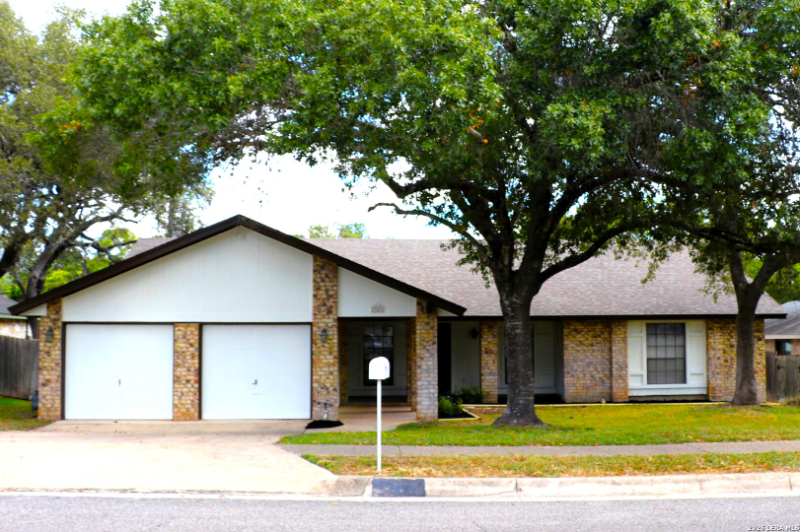 13811 Book Hollow - Photo 2 of 20