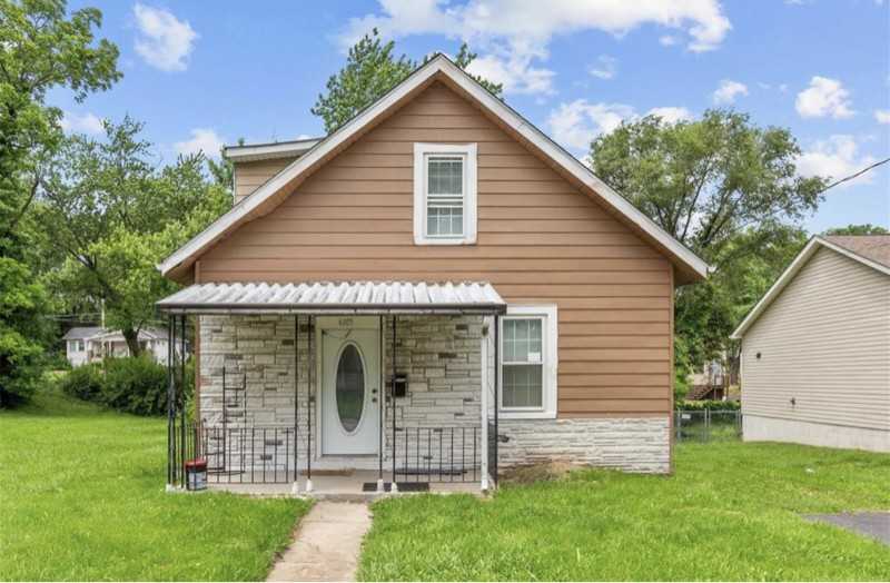 6105 Washington Ave - Photo 2 of 19