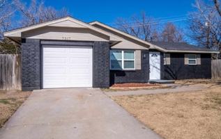 featured image of 7317 Nw Compass Dr