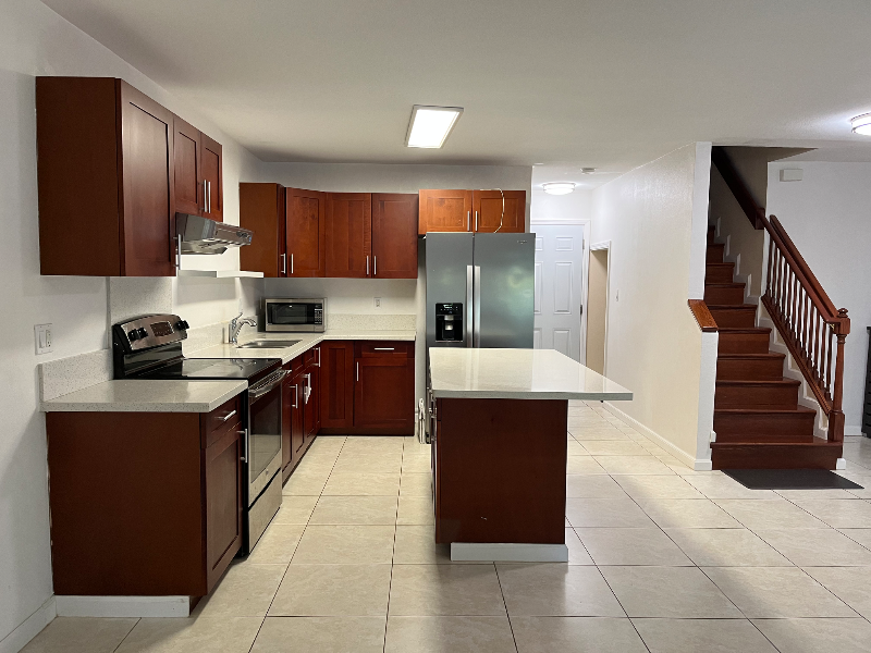 4580 Kilauea Ave - Photo 3 of 16