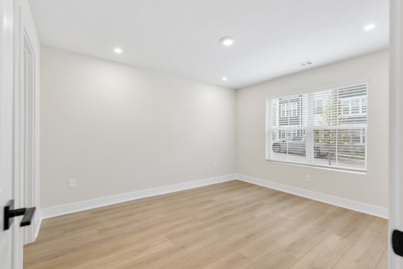 714 41st Ave N - Photo 6 of 20