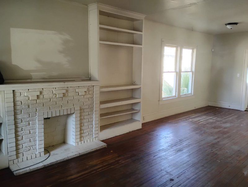 328 Prospect St - Photo 3 of 4