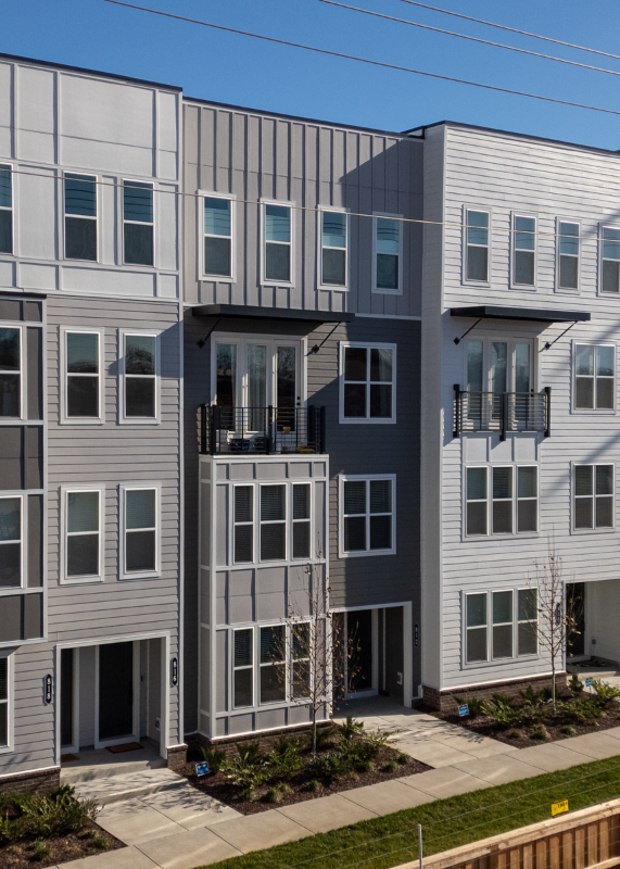 814 42nd Ave N - Photo 2 of 20