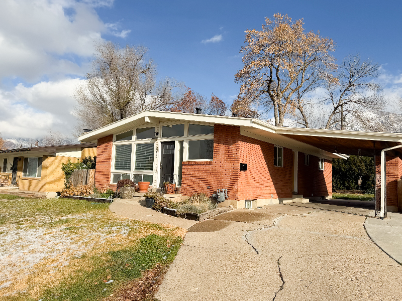 3360 Gramercy Ave #A - Photo 7 of 12