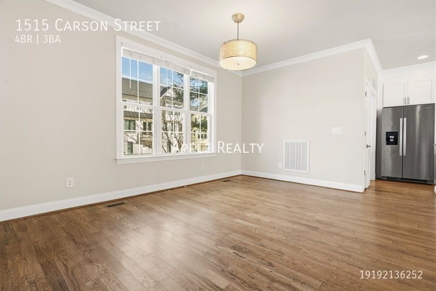 1515 Carson St - Photo 4 of 18