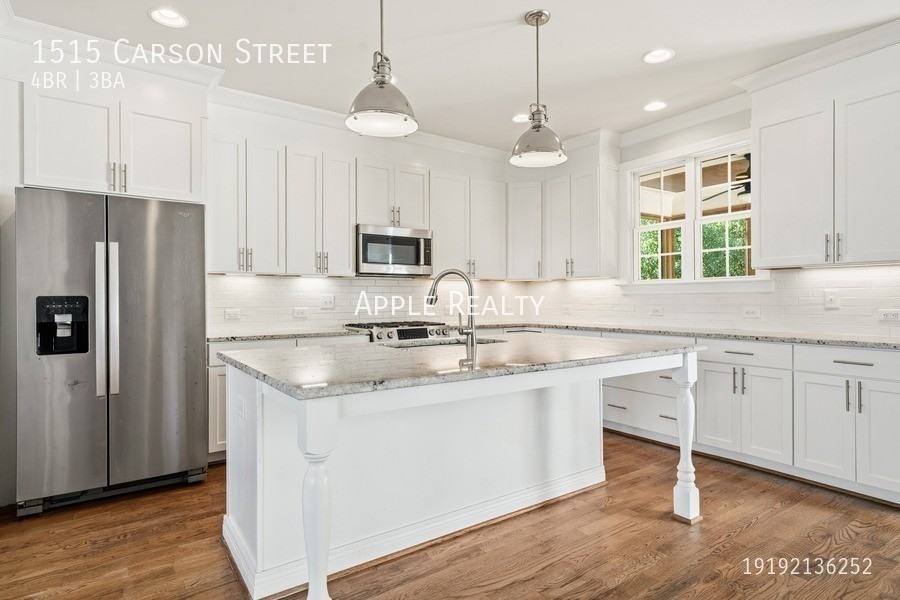 1515 Carson St - Photo 5 of 18