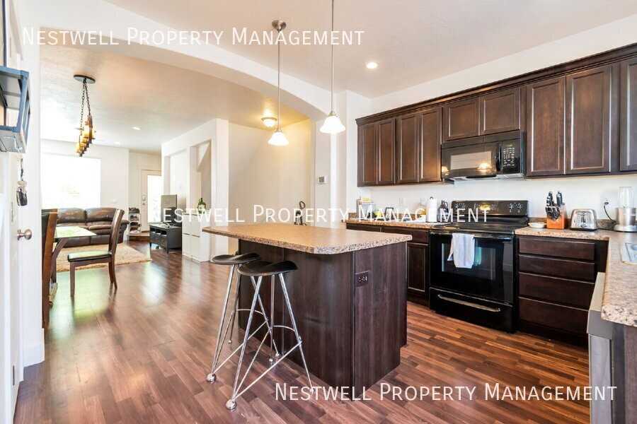 11388 S Okanogan Ln - Photo 4 of 19