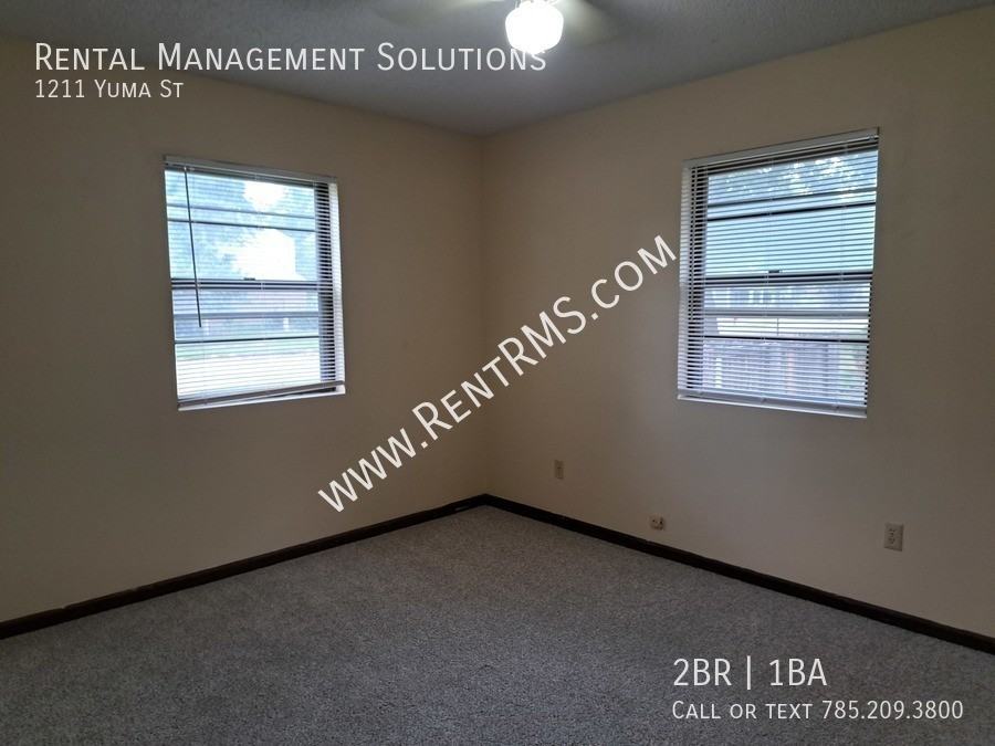 1211 Yuma St - Photo 4 of 18