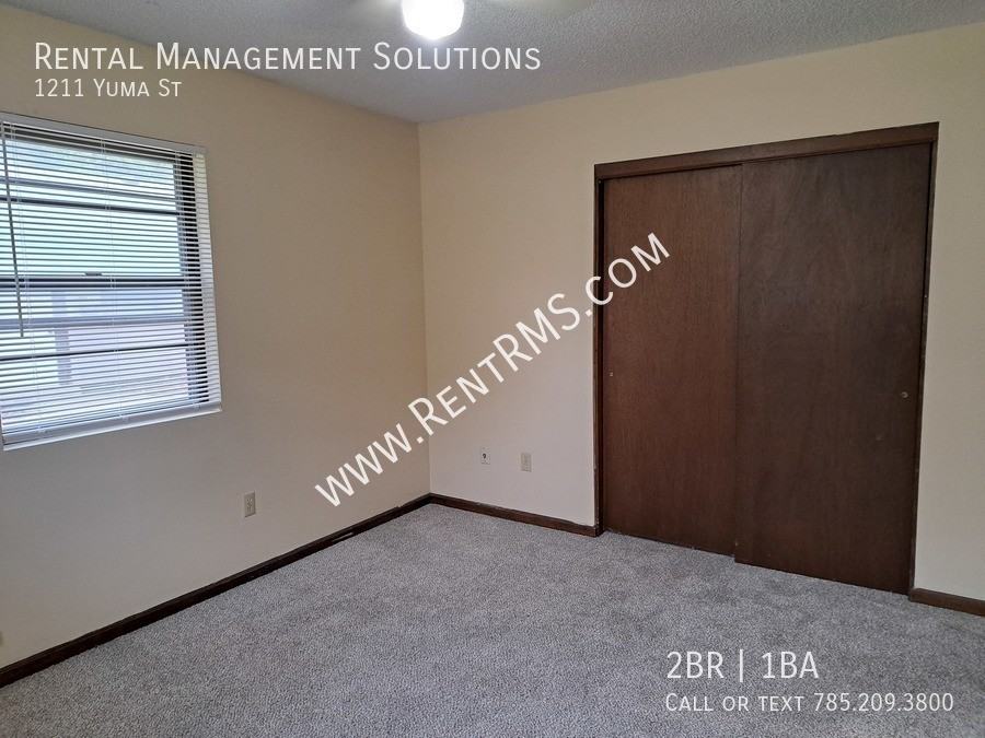 1211 Yuma St - Photo 5 of 18