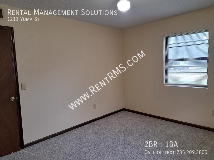 1211 Yuma St - Photo 6 of 18