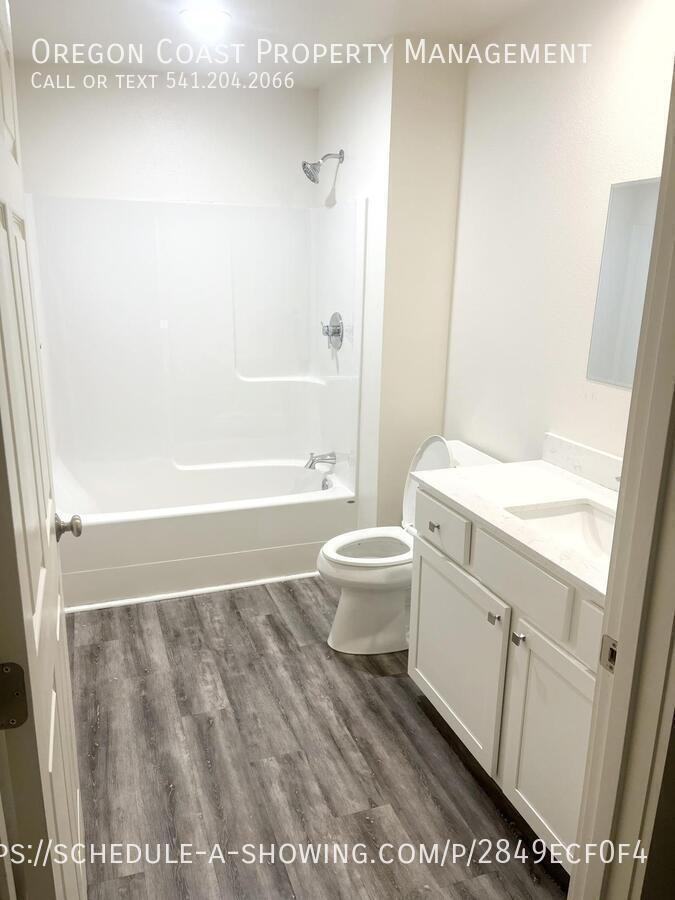 170 Sw Strawberry Ln #A - Photo 4 of 6