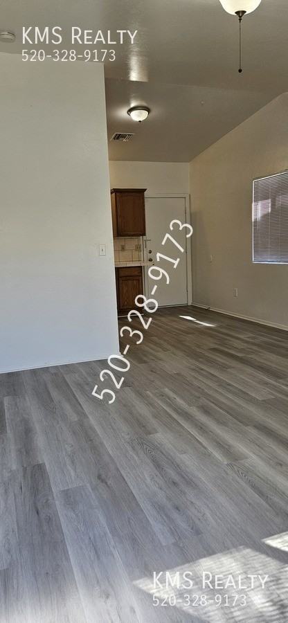 1616 N Mohave Ave - Photo 3 of 25