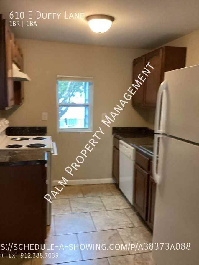 610 E Duffy Ln - Photo 5 of 11