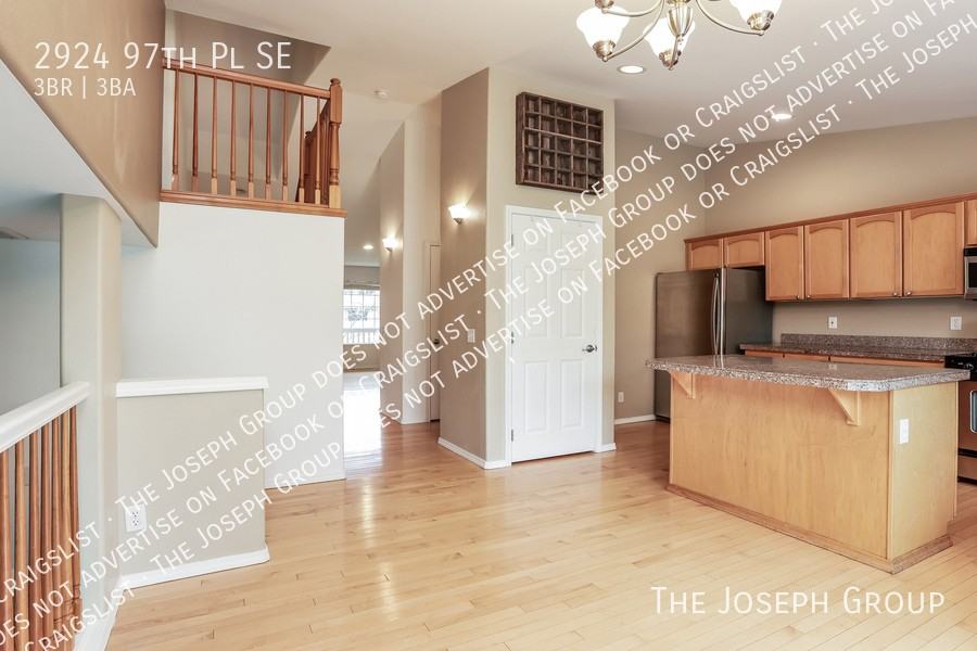 2924 97th Pl Se - Photo 7 of 32