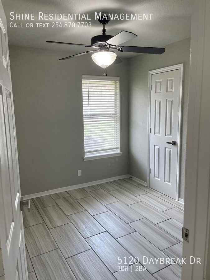 5120 Daybreak Dr - Photo 3 of 16