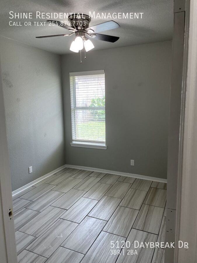 5120 Daybreak Dr - Photo 4 of 16