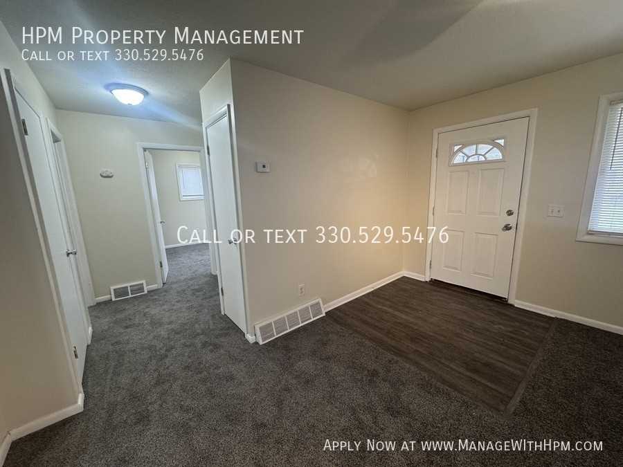 1325 Vermont Pl Ne - Photo 4 of 11