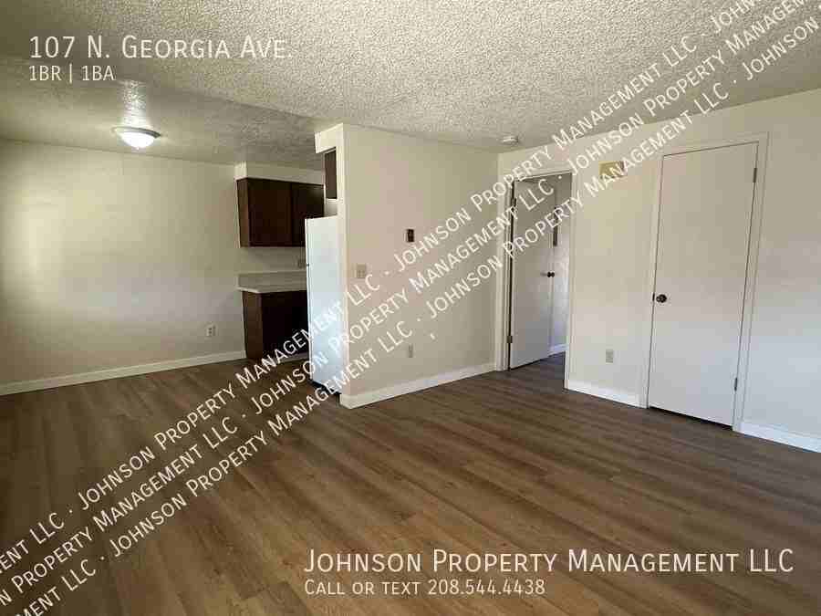 107 N Georgia Ave - Photo 7 of 12