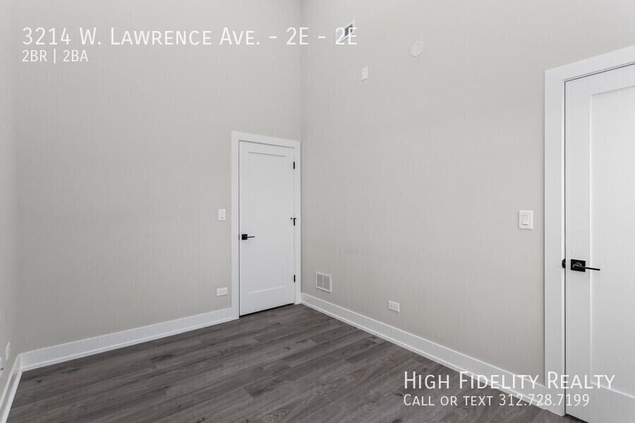 3214 W Lawrence Ave #2E - Photo 6 of 10