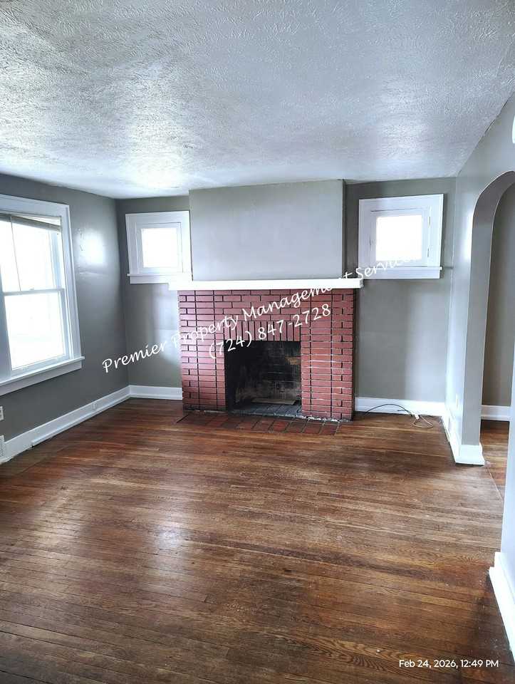 903 23rd Street - Photo 3 of 25