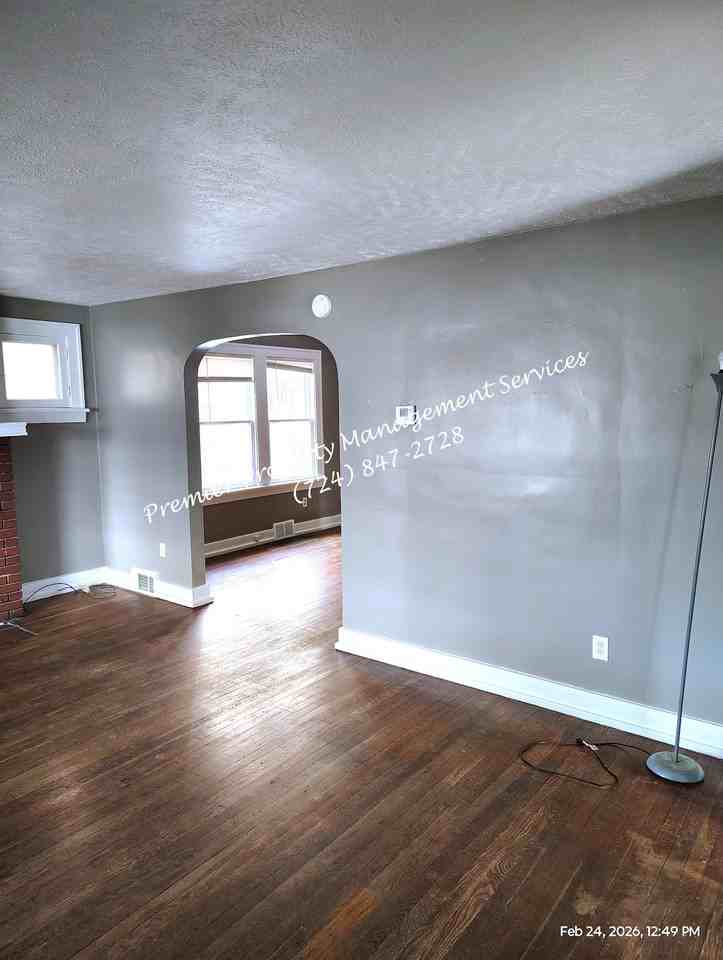 903 23rd Street - Photo 5 of 25