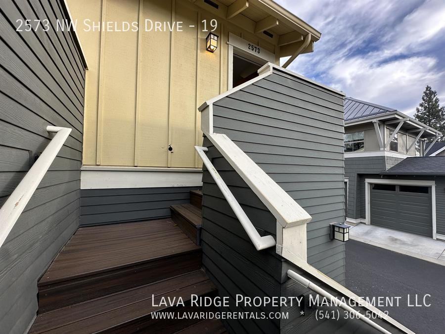 2573 Nw Shields Dr #19 - Photo 4 of 20