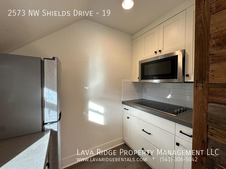 2573 Nw Shields Dr #19 - Photo 7 of 20