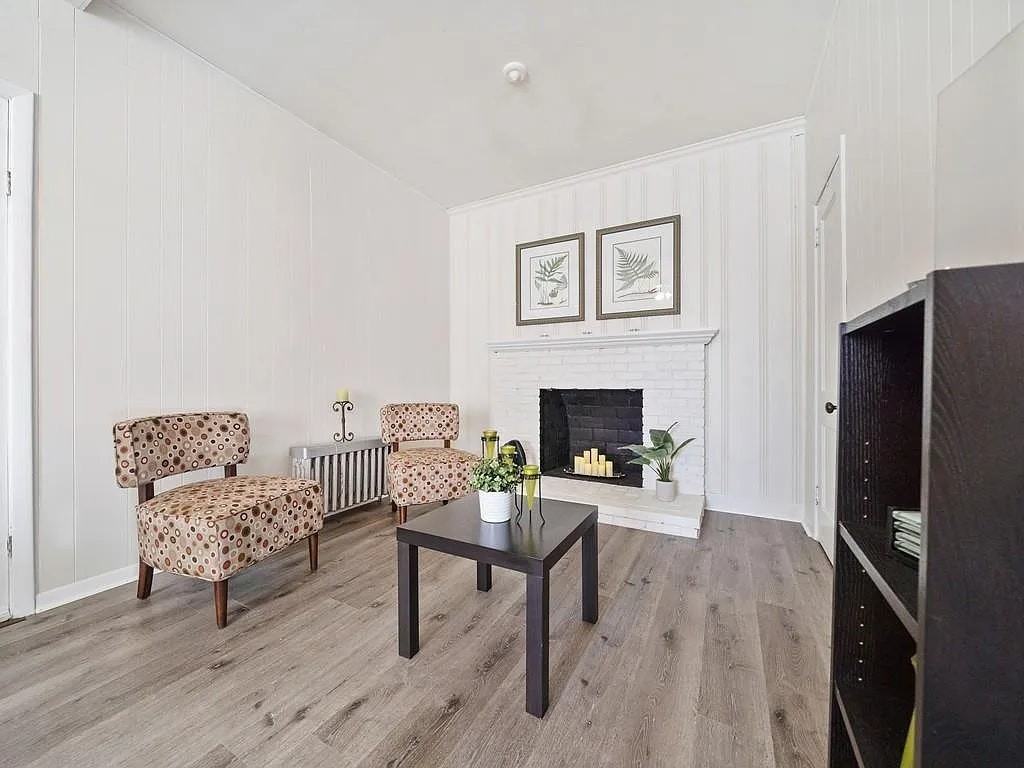 17 Rhodes Avenue - Photo 7 of 14