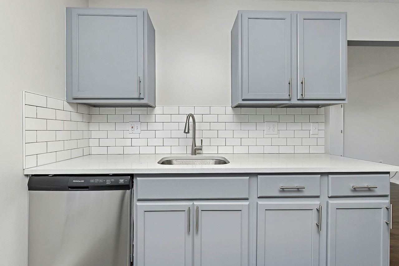 7401 West 61st Street, Unit 5 - Photo 5 of 16