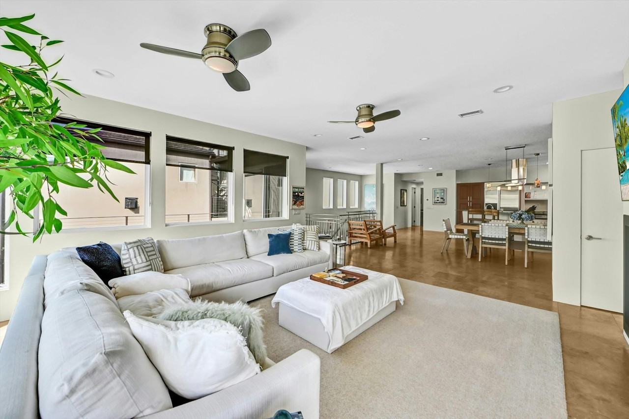 323 Neptune Avenue - Photo 7 of 29