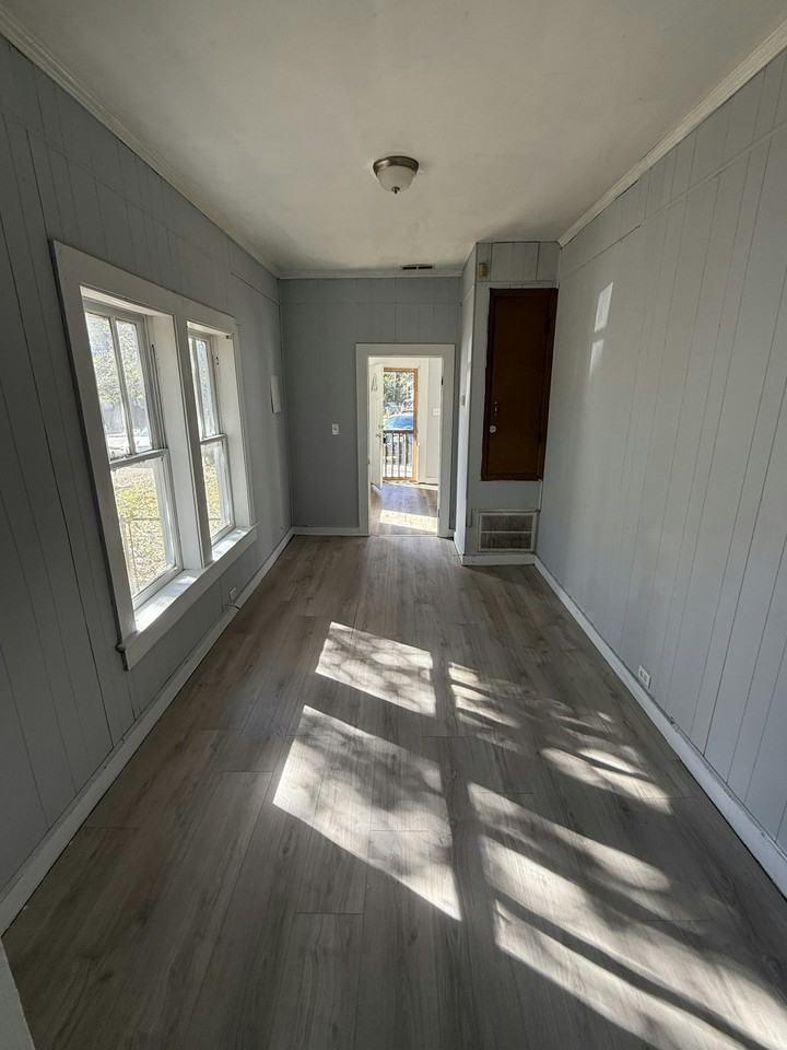 1070 Arlington Street - Photo 2 of 6