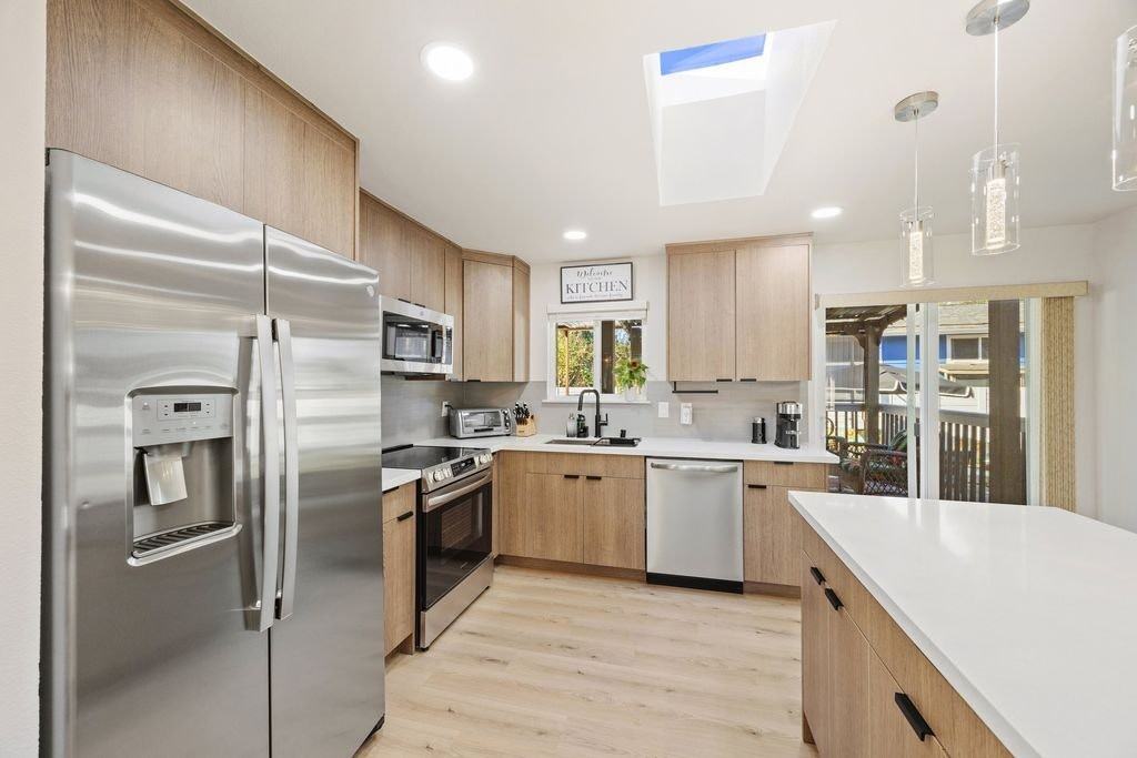 11405 14th Avenue Southwest - Photo 4 of 19