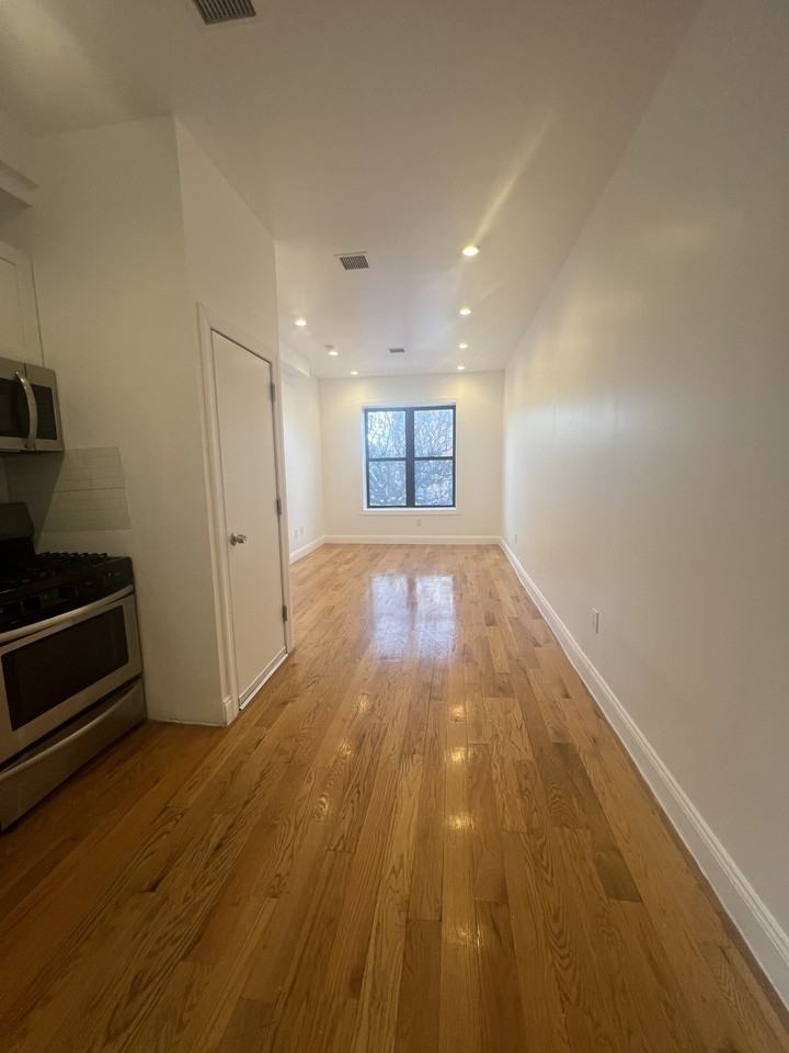 536 New Lots Ave #2 - Photo 2 of 11