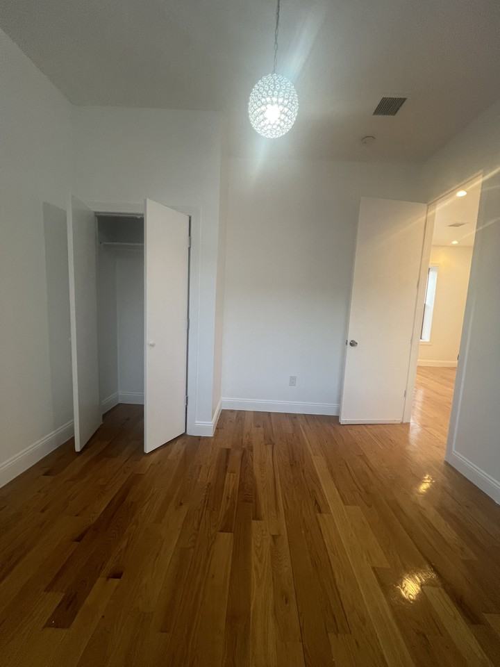 536 New Lots Ave #2 - Photo 5 of 11